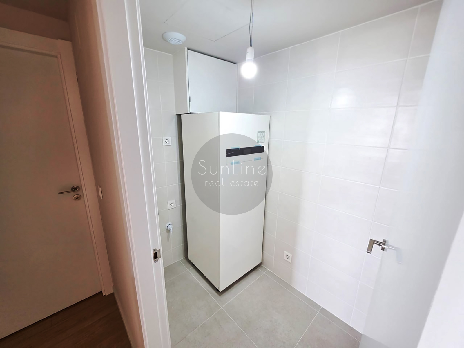 Rent of a modern apartment with panoramic views and a terrace near Ruzafa