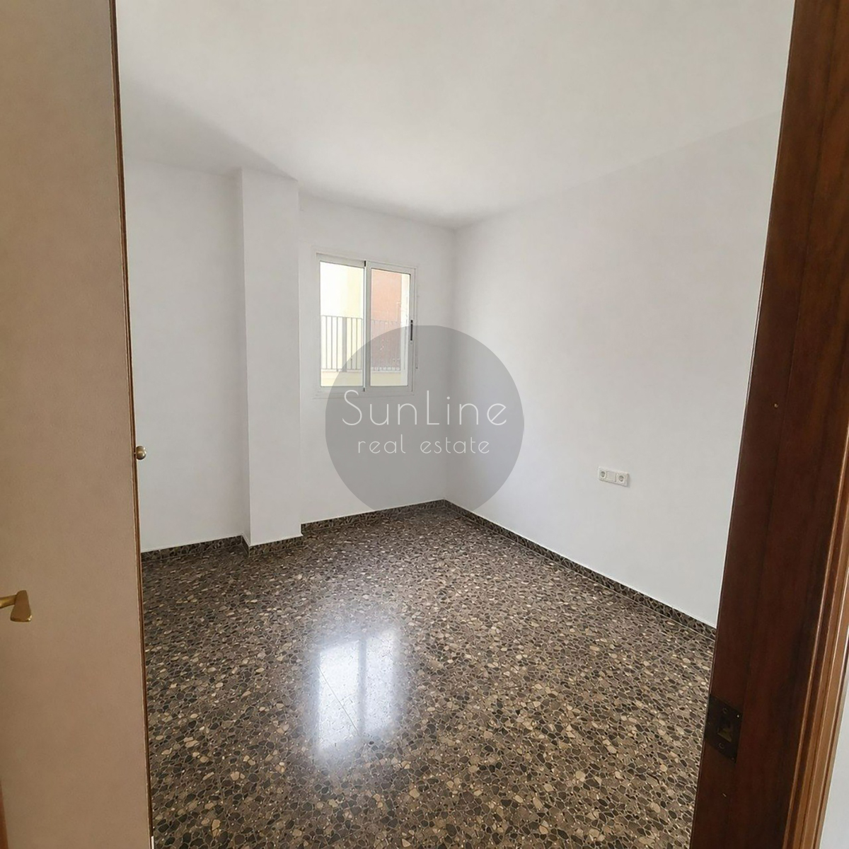 Rent of a spacious 3-bedroom apartment with sea view in El Grau