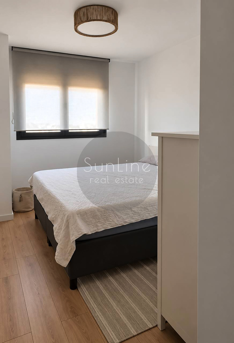 Apartment for rent with pool and garage in a modern area near the City of Arts and Sciences