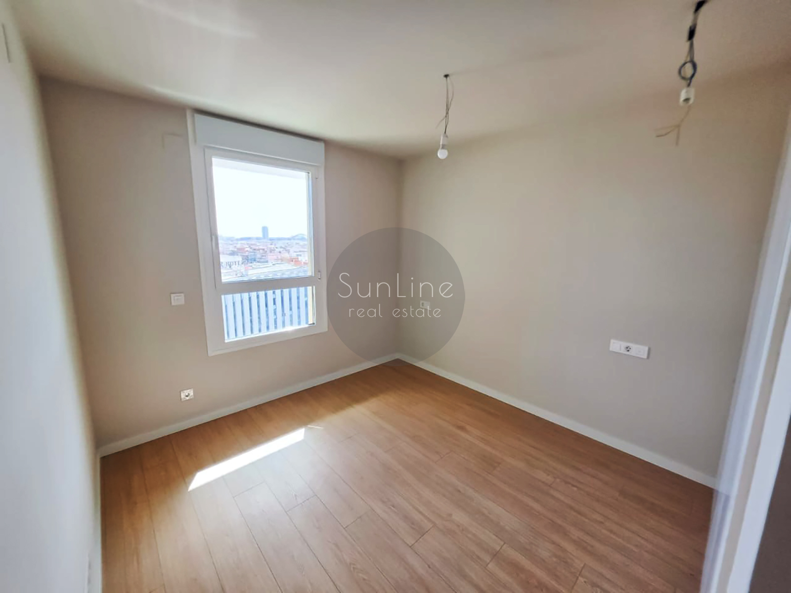 Rent of a modern apartment with panoramic views and a terrace near Ruzafa
