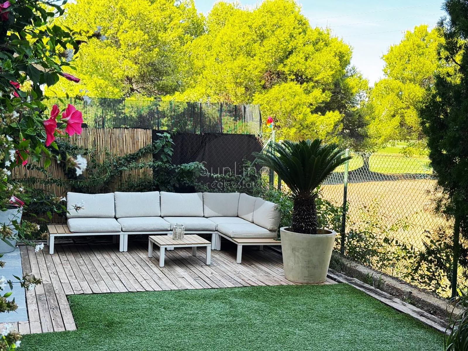 Venta de apartamento de 380 m² con jardín privado y vistas a los campos de golf en Bétera