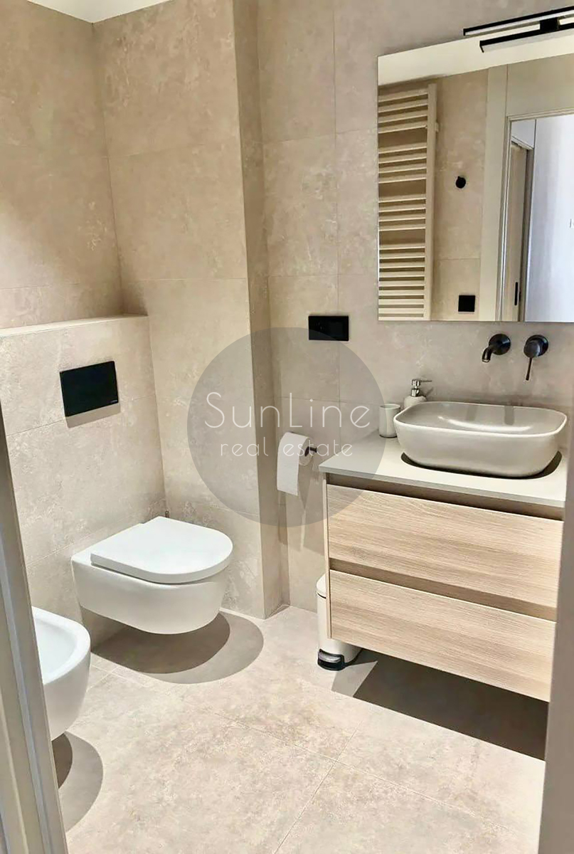 Alquiler de un apartamento espacioso con 3 dormitorios y electrodomésticos Miele y Bosch en El Pla del Real