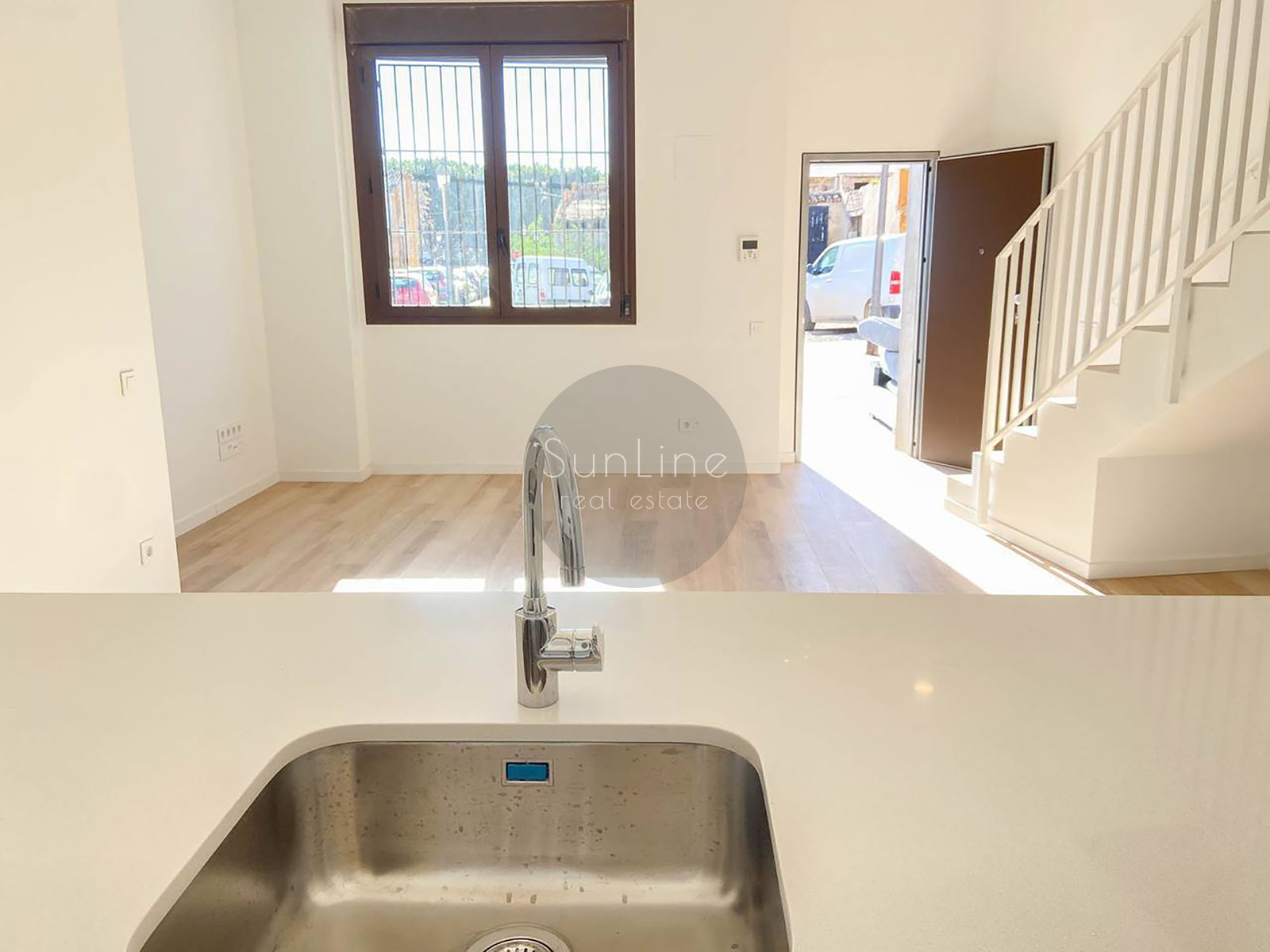 Rent of a new 2024 house with 4 bedrooms and garage in Fonteta de San Luis