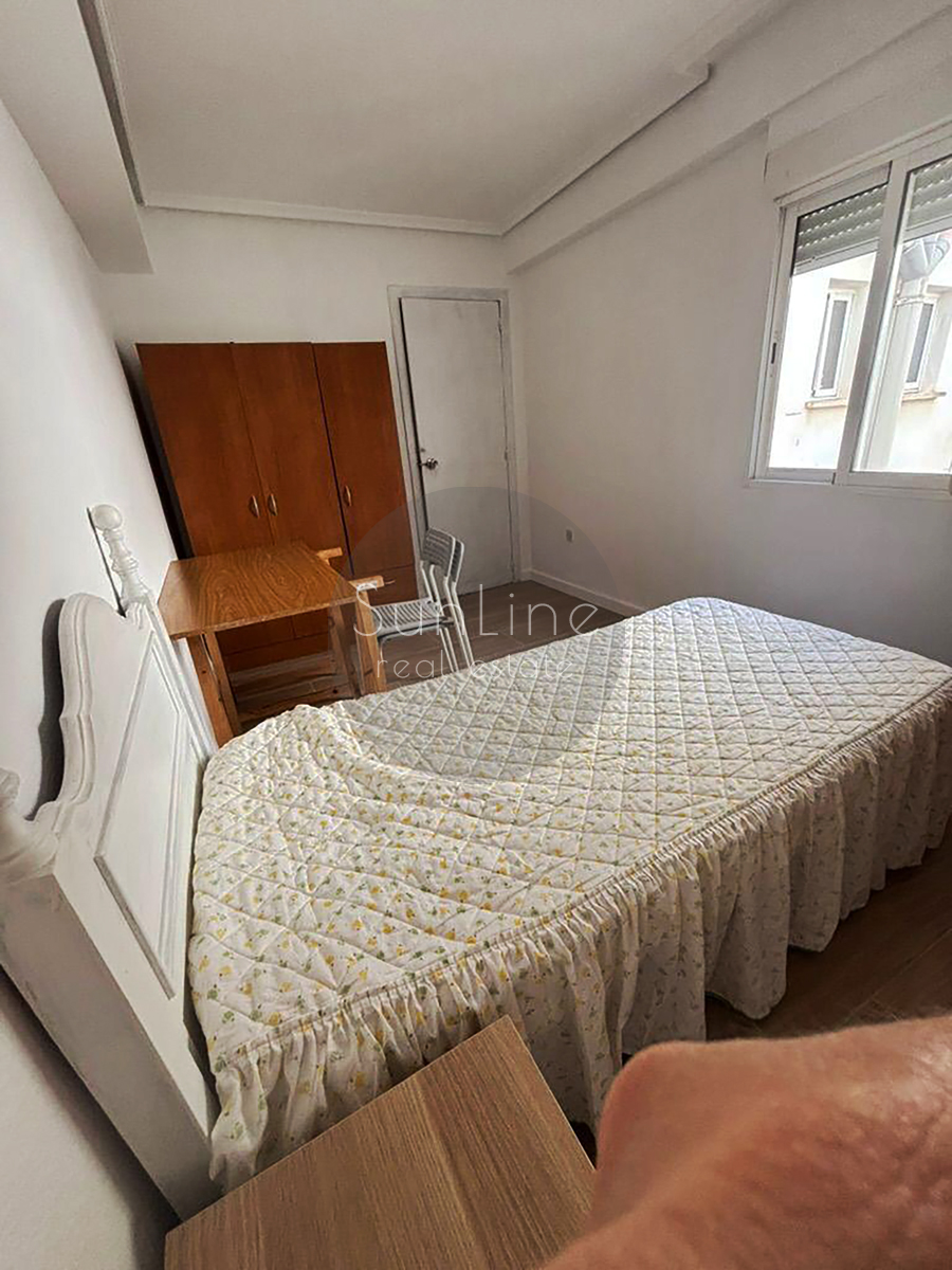 Apartment for rent 120 m² with 4 bedrooms and 2 bathrooms in the university area
