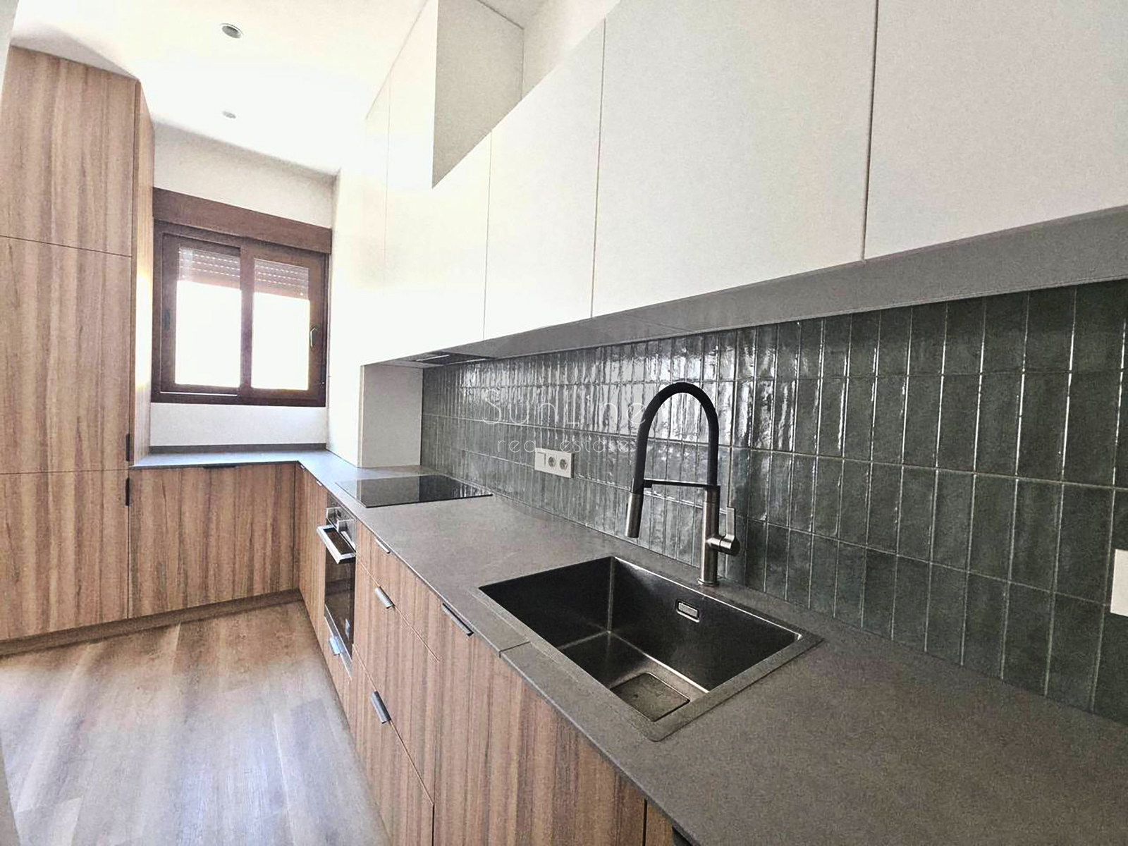 Apartment for sale 67 m² with high ceilings and balconies in Ruzafa