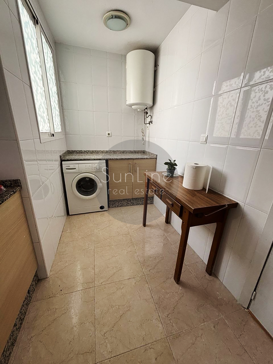Apartment for rent 120 m² with 4 bedrooms and 2 bathrooms in the university area