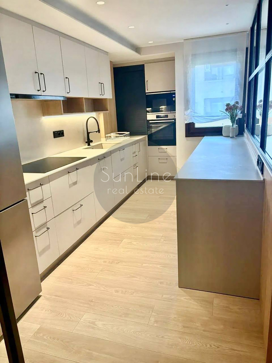Alquiler de un apartamento espacioso con 3 dormitorios y electrodomésticos Miele y Bosch en El Pla del Real