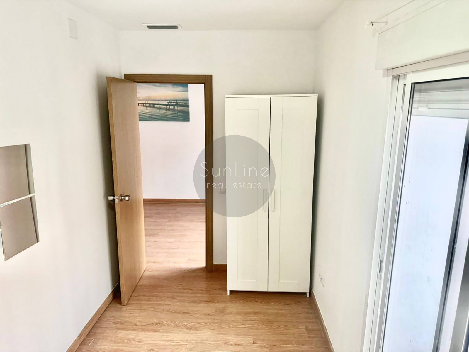 Apartment with 3 bedrooms, balcony, and new kitchen in La Roqueta