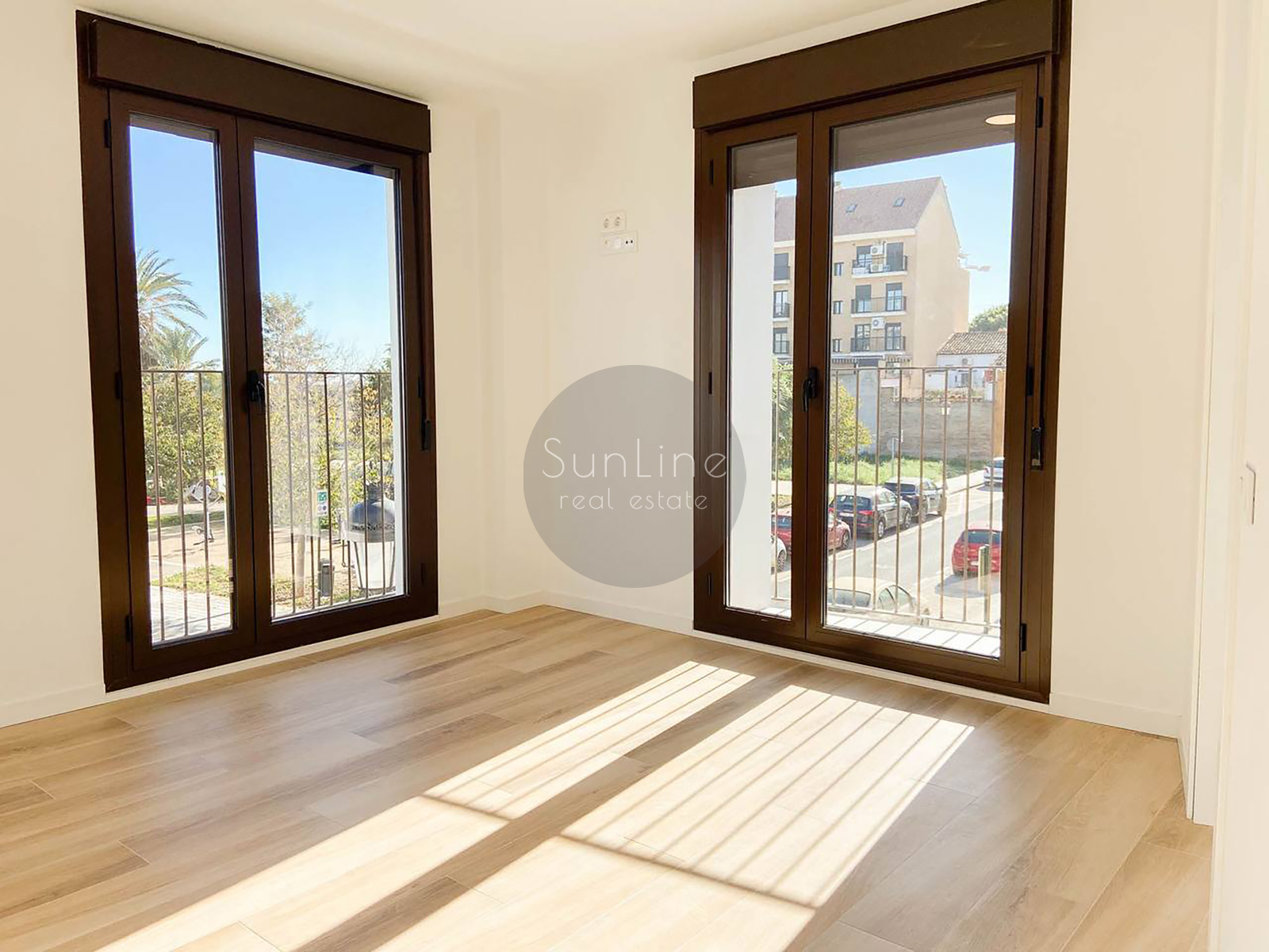 Rent of a new 2024 house with 4 bedrooms and garage in Fonteta de San Luis