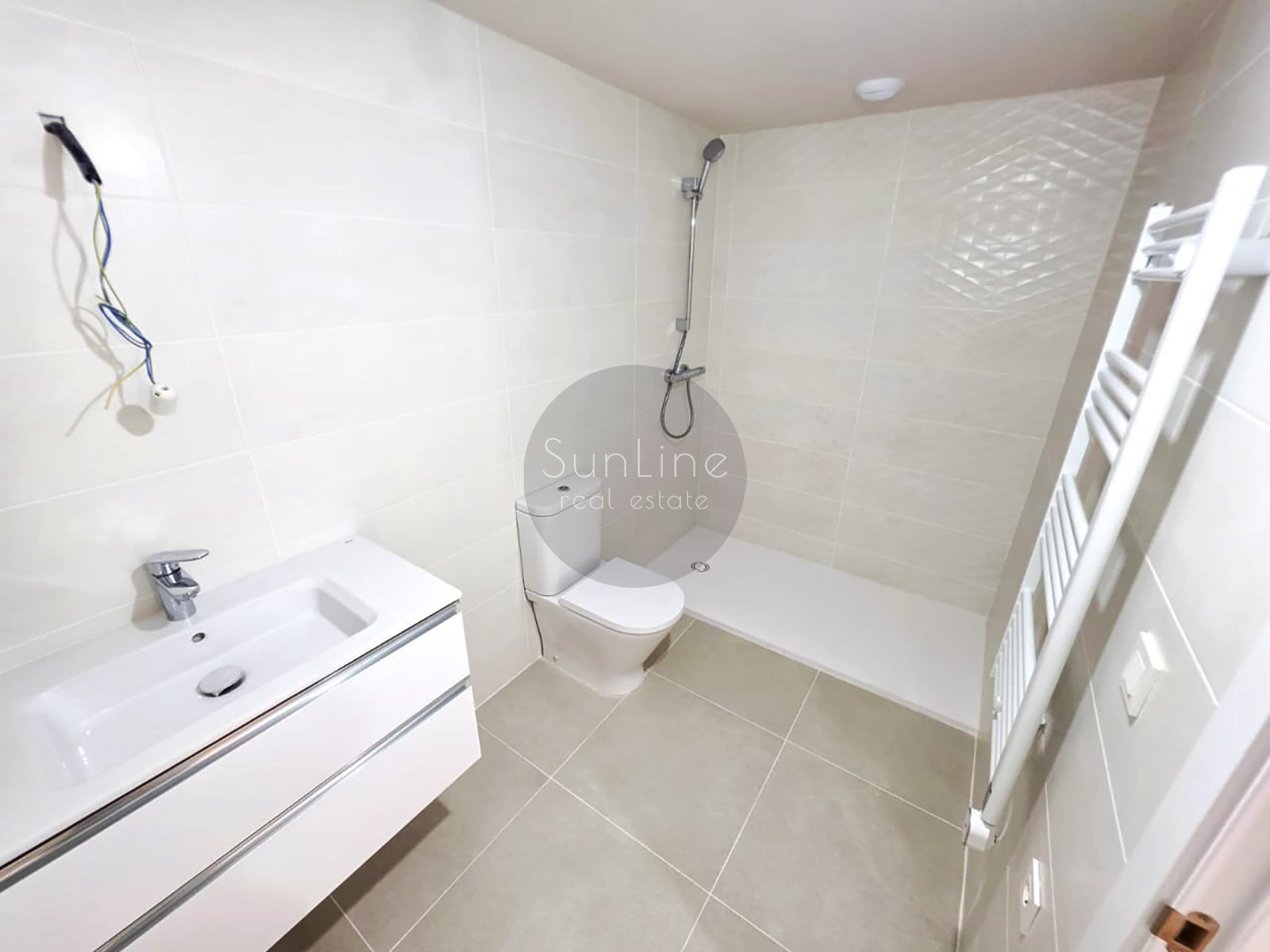 Rent of a modern apartment with panoramic views and a terrace near Ruzafa
