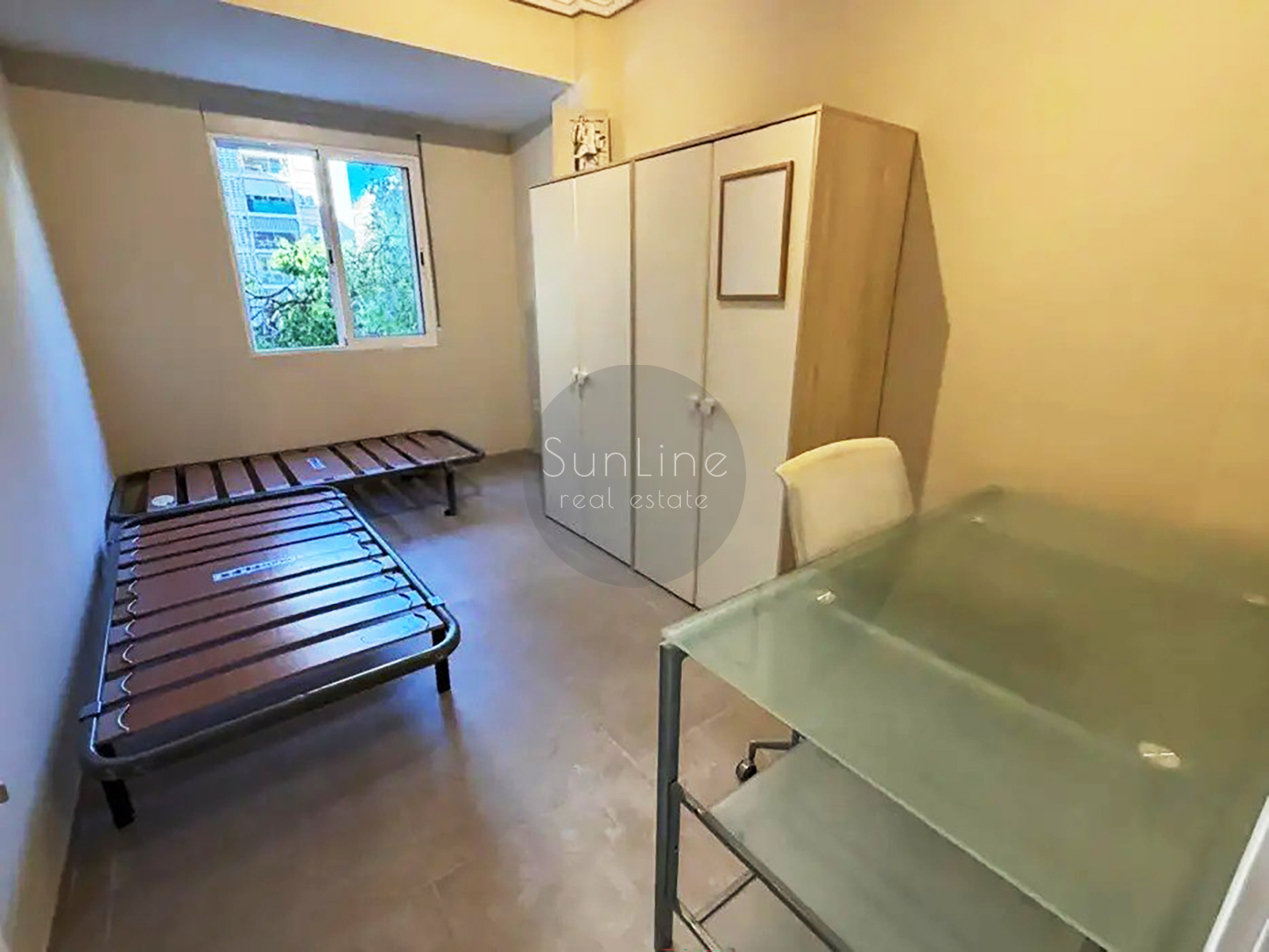 Apartment for rent 135 m² with 3 bedrooms and terrace in Trinitat
