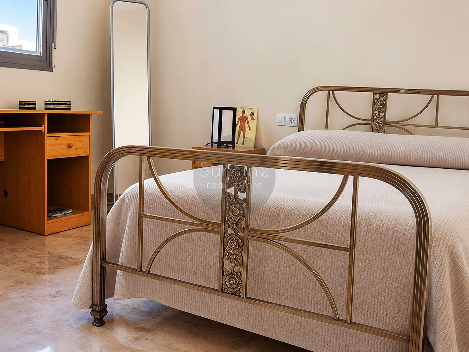 Rent of a spacious 3-bedroom apartment with a pool in Aiora