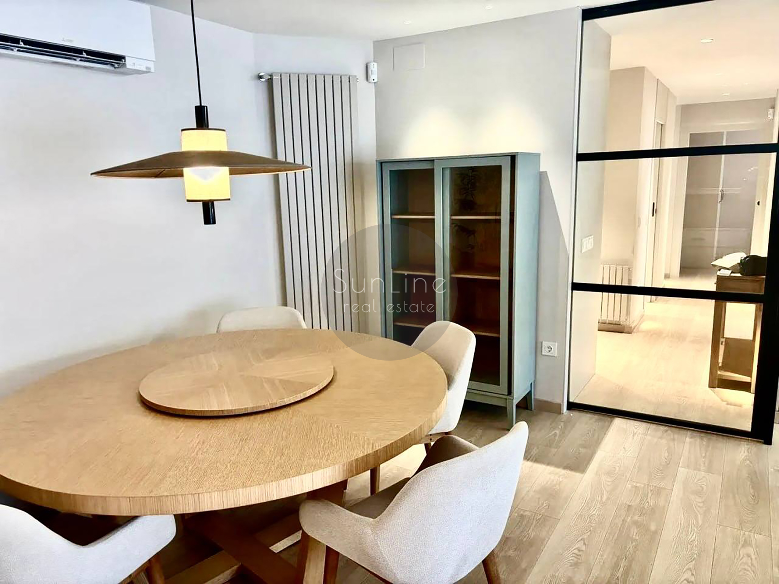 Alquiler de un apartamento espacioso con 3 dormitorios y electrodomésticos Miele y Bosch en El Pla del Real