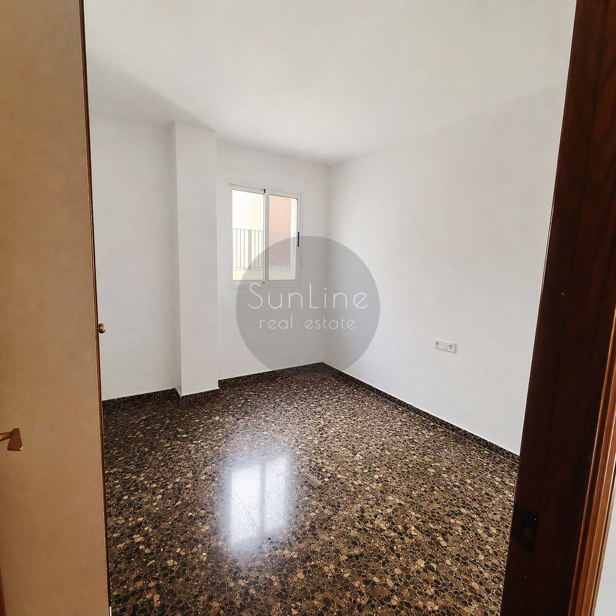 Rent of a spacious 3-bedroom apartment with sea view in El Grau