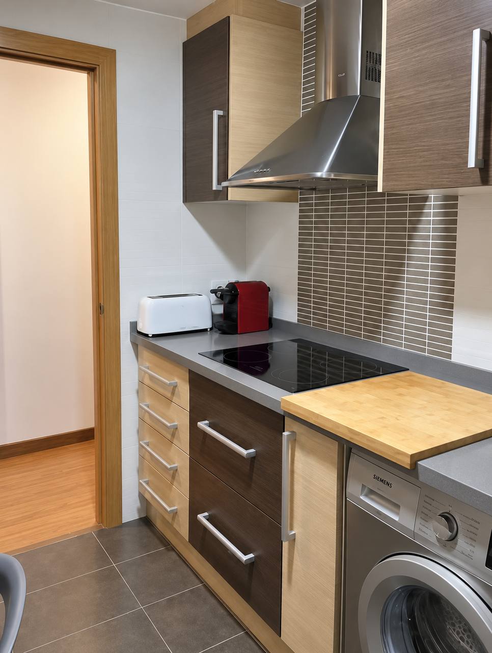 Rent of an apartment 100 m² with three bedrooms and a garage in Mislata