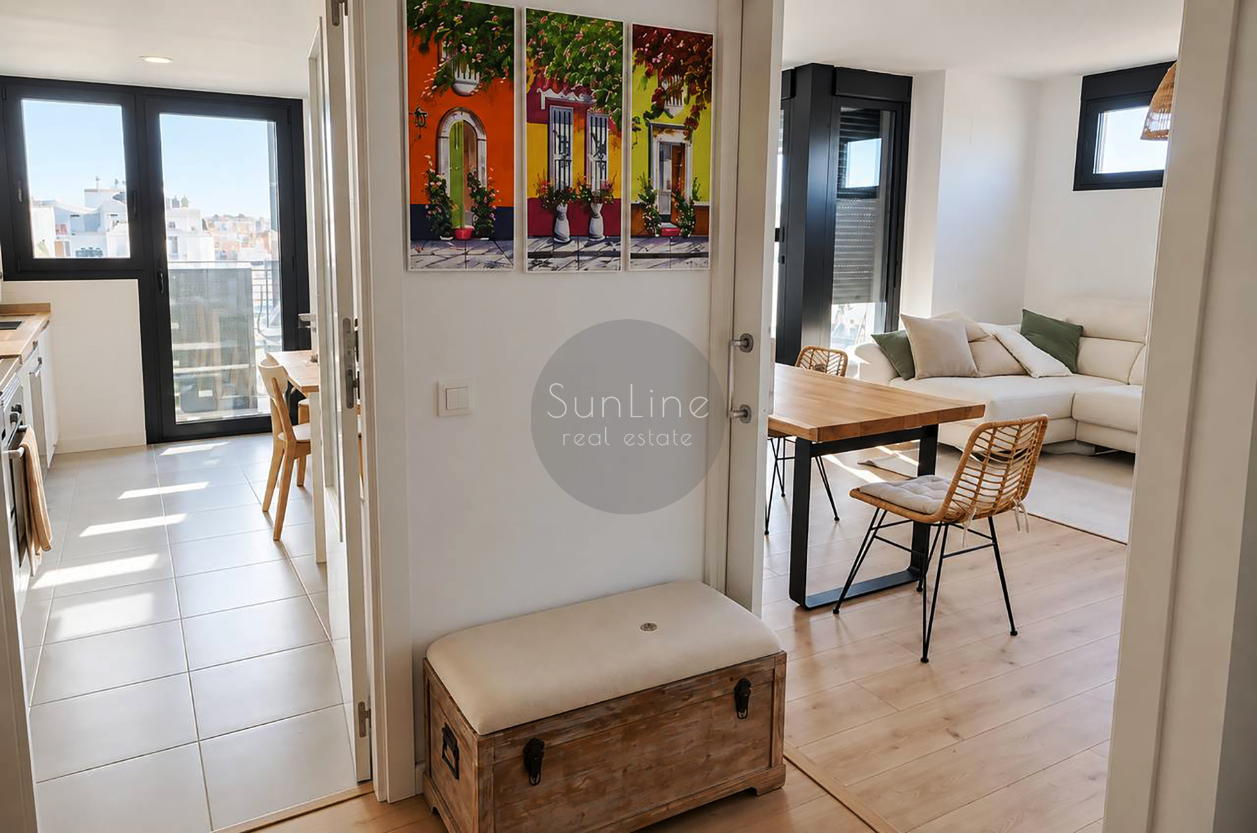 Apartment for rent with pool and garage in a modern area near the City of Arts and Sciences