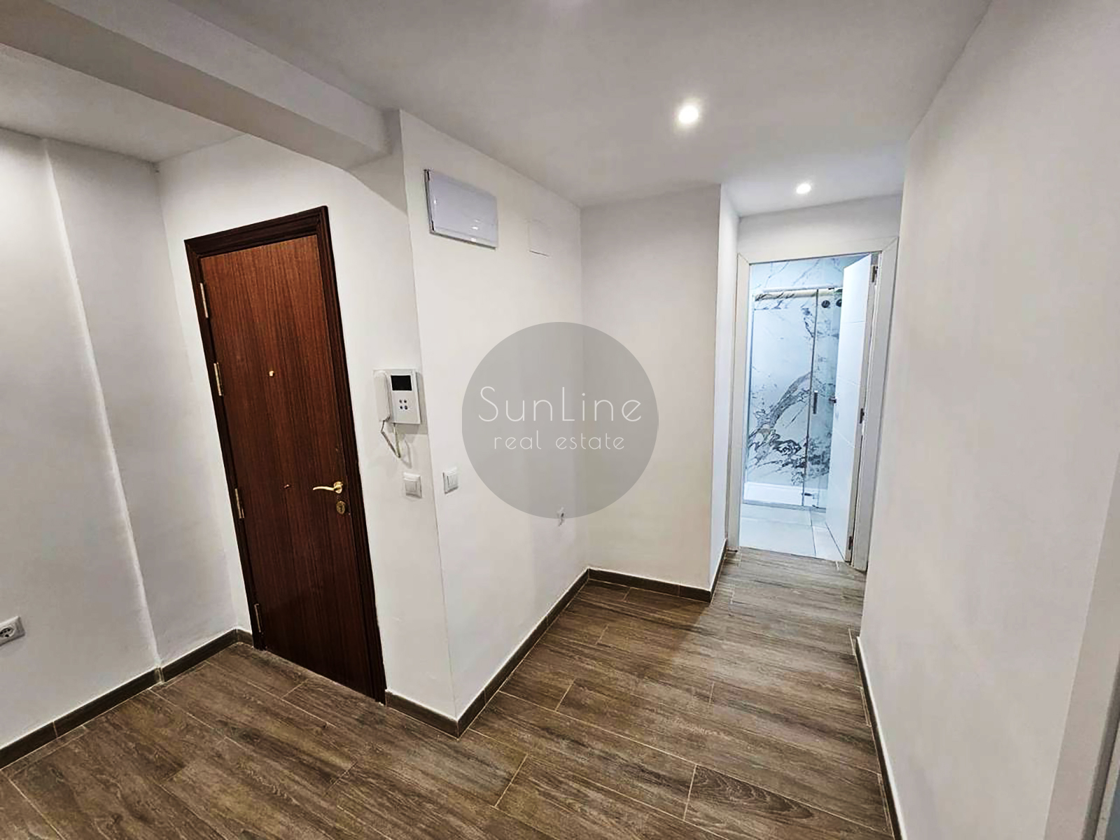 Venta de apartamento con 3 dormitorios tras completa renovación en Torrefiel