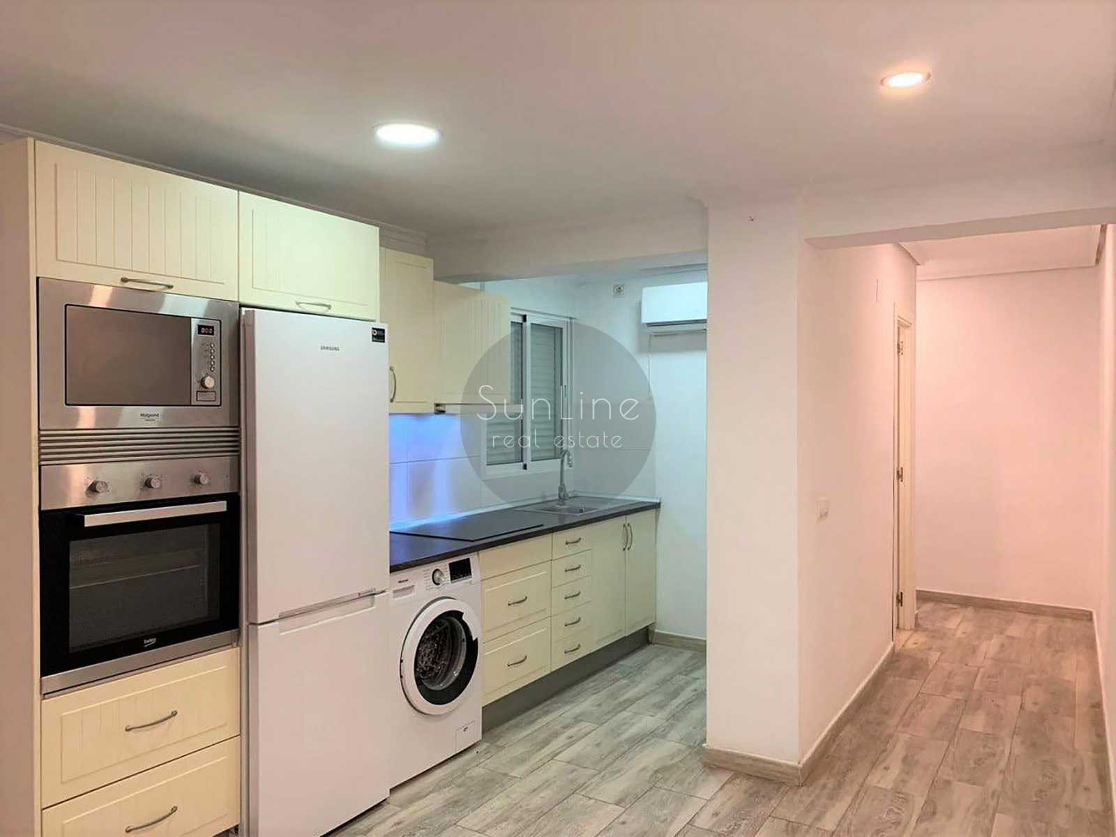 Rent of a furnished 4-bedroom apartment with 2 bathrooms in Aiora