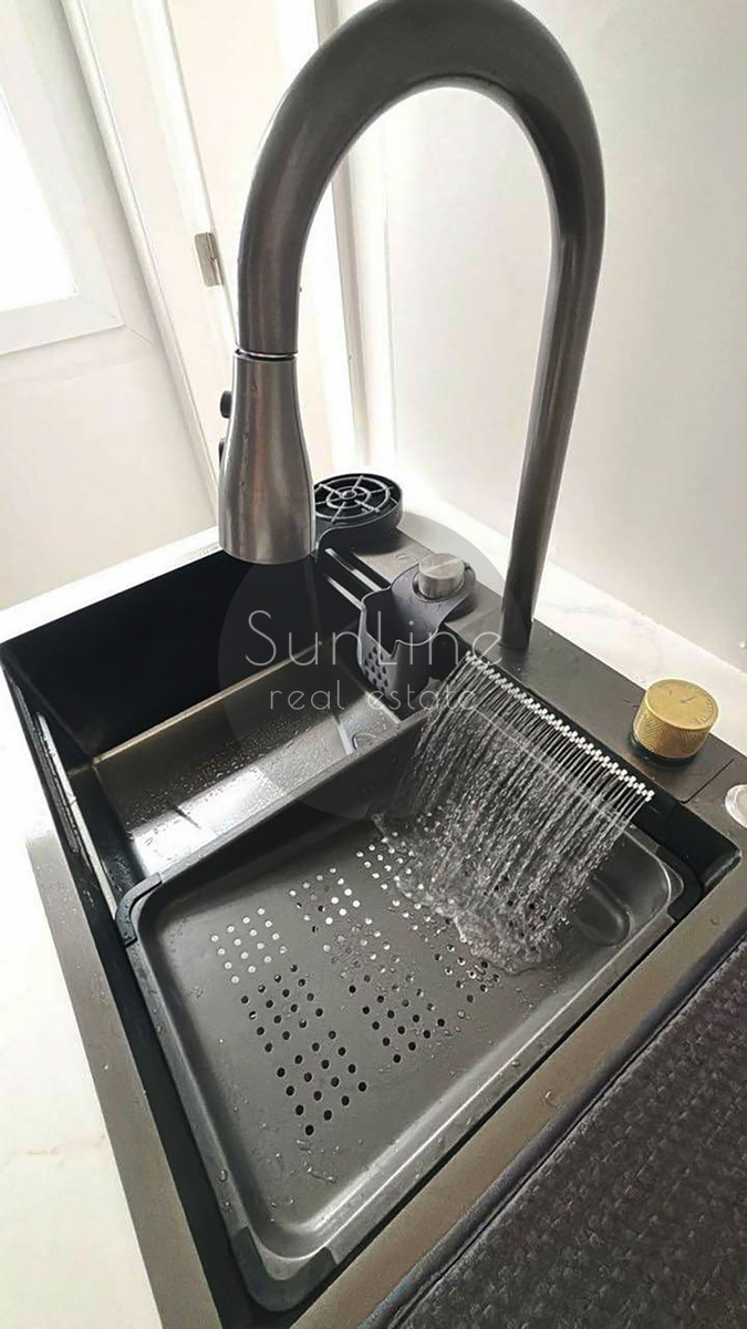 Rent of a furnished 4-bedroom apartment with 2 bathrooms in Aiora