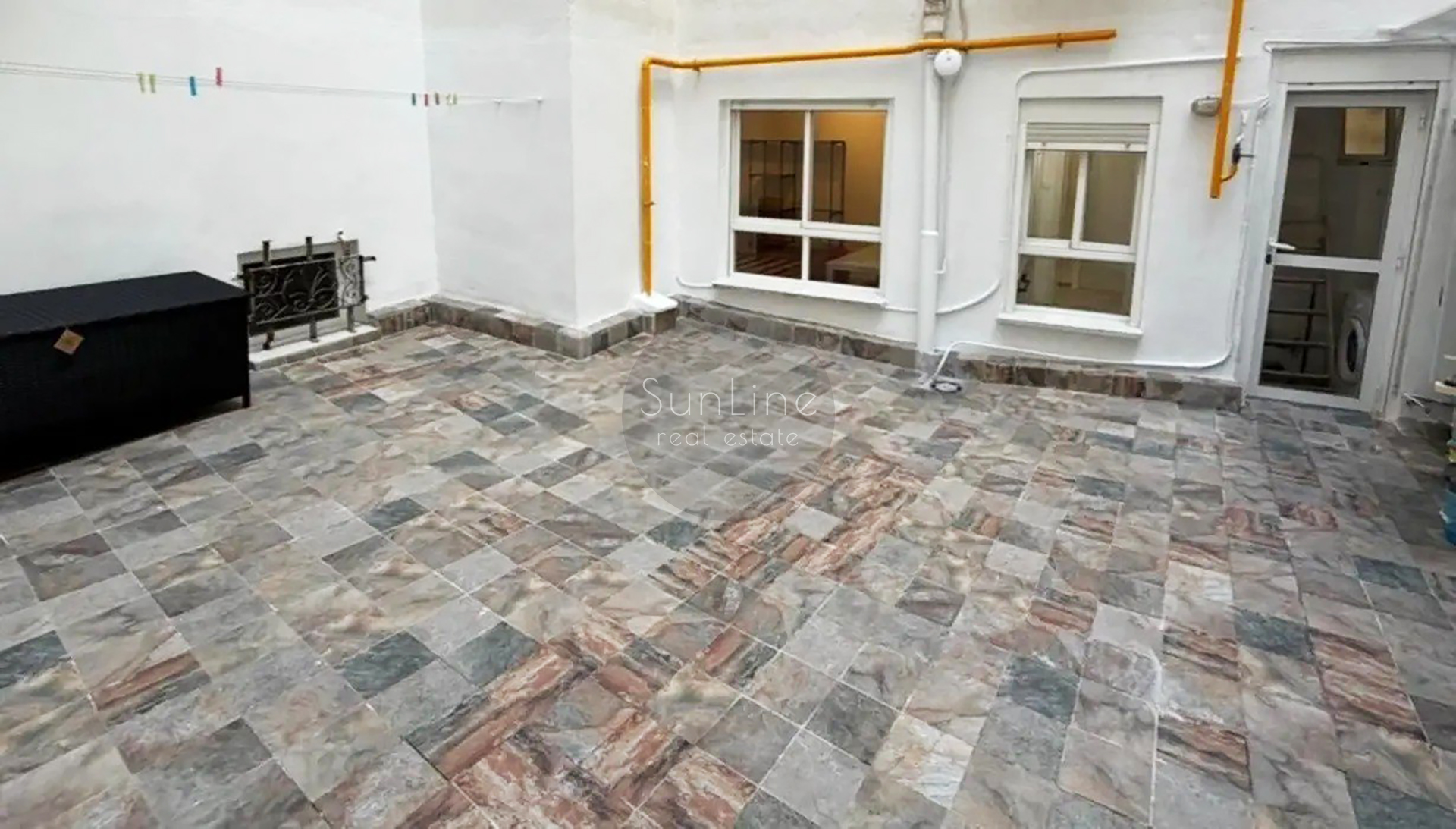 Apartment for rent 135 m² with 3 bedrooms and terrace in Trinitat
