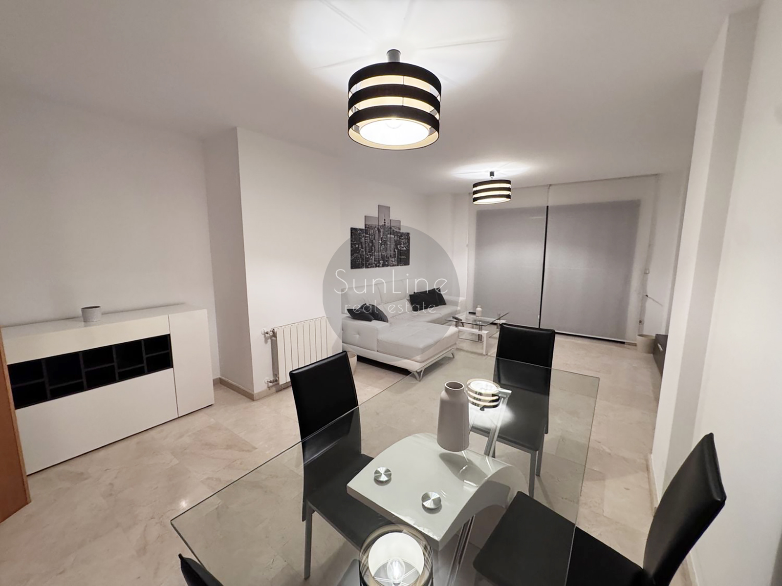 Rent of a spacious 135 m² apartment with parking and a balcony in Penya-Roja
