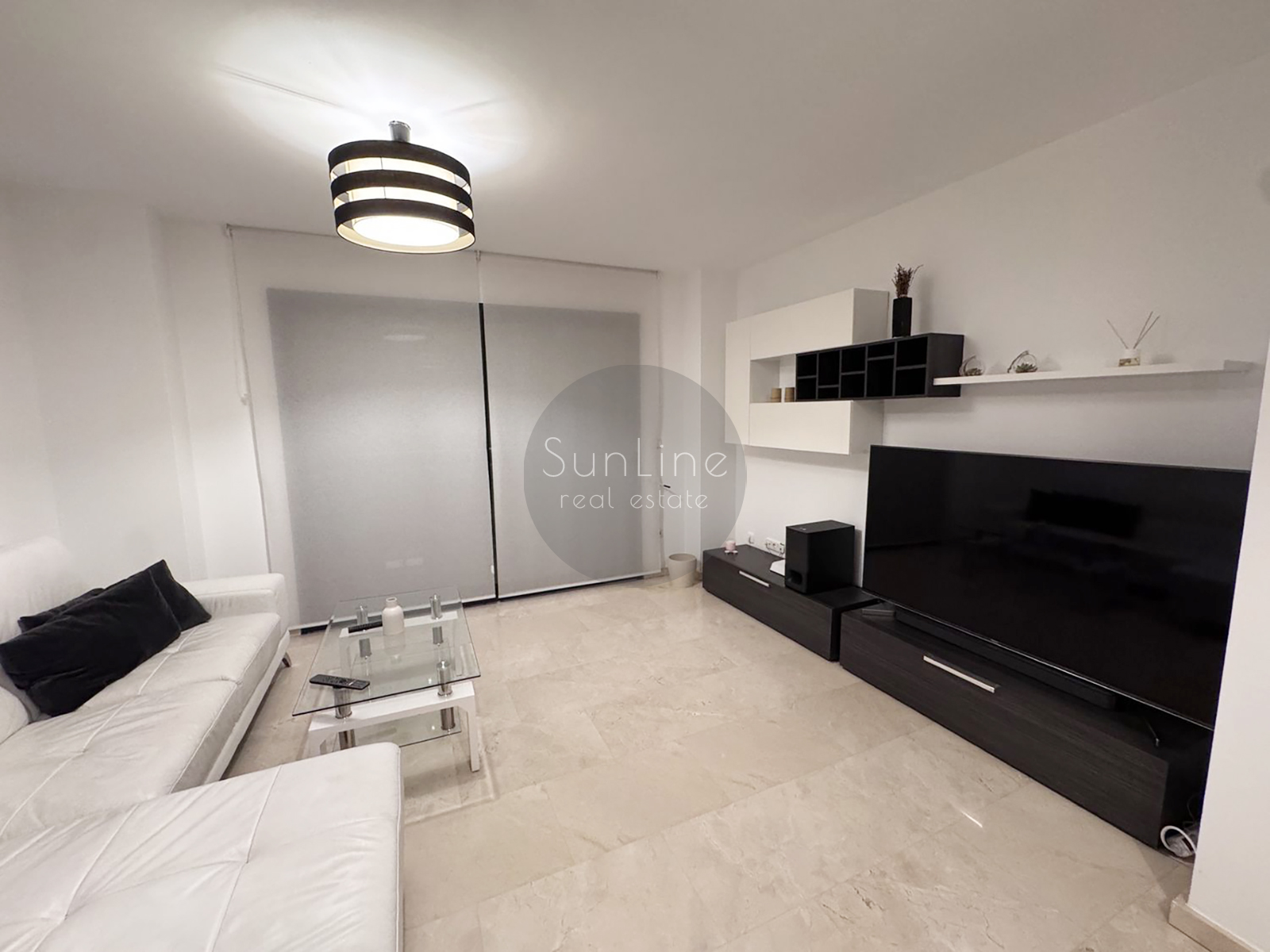 Rent of a spacious 135 m² apartment with parking and a balcony in Penya-Roja