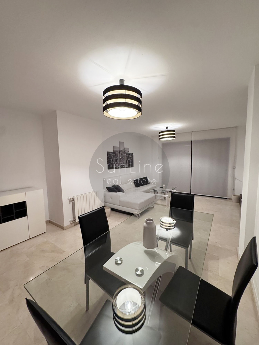 Rent of a spacious 135 m² apartment with parking and a balcony in Penya-Roja