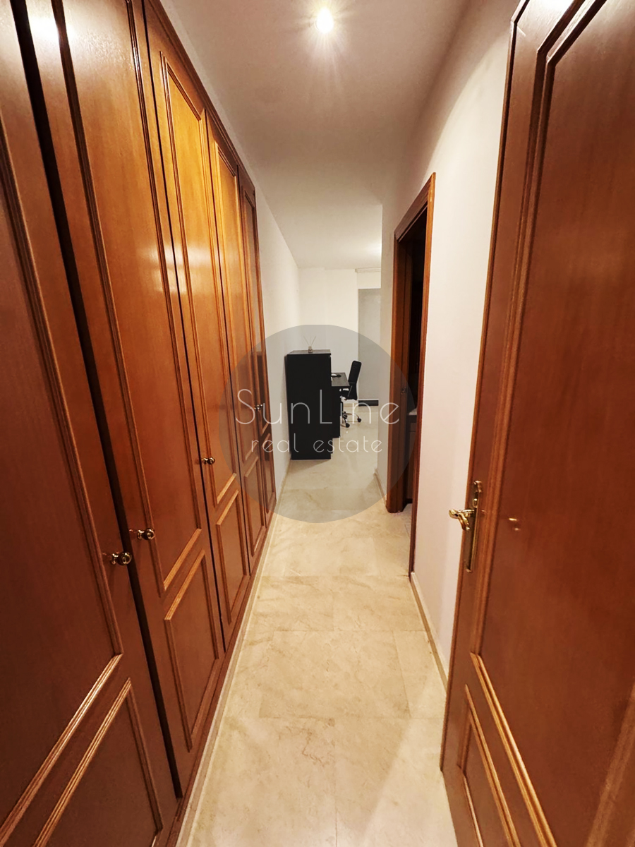 Rent of a spacious 135 m² apartment with parking and a balcony in Penya-Roja