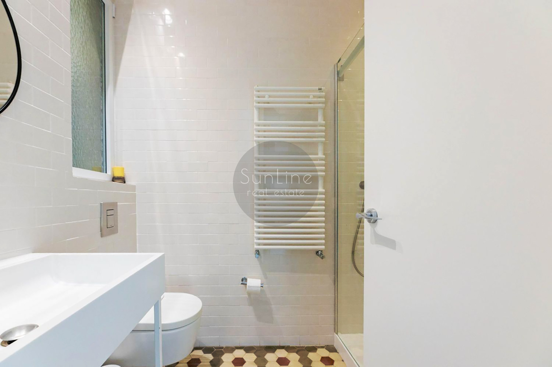 Elegant 102 m² apartment with designer renovation in Gran Vía