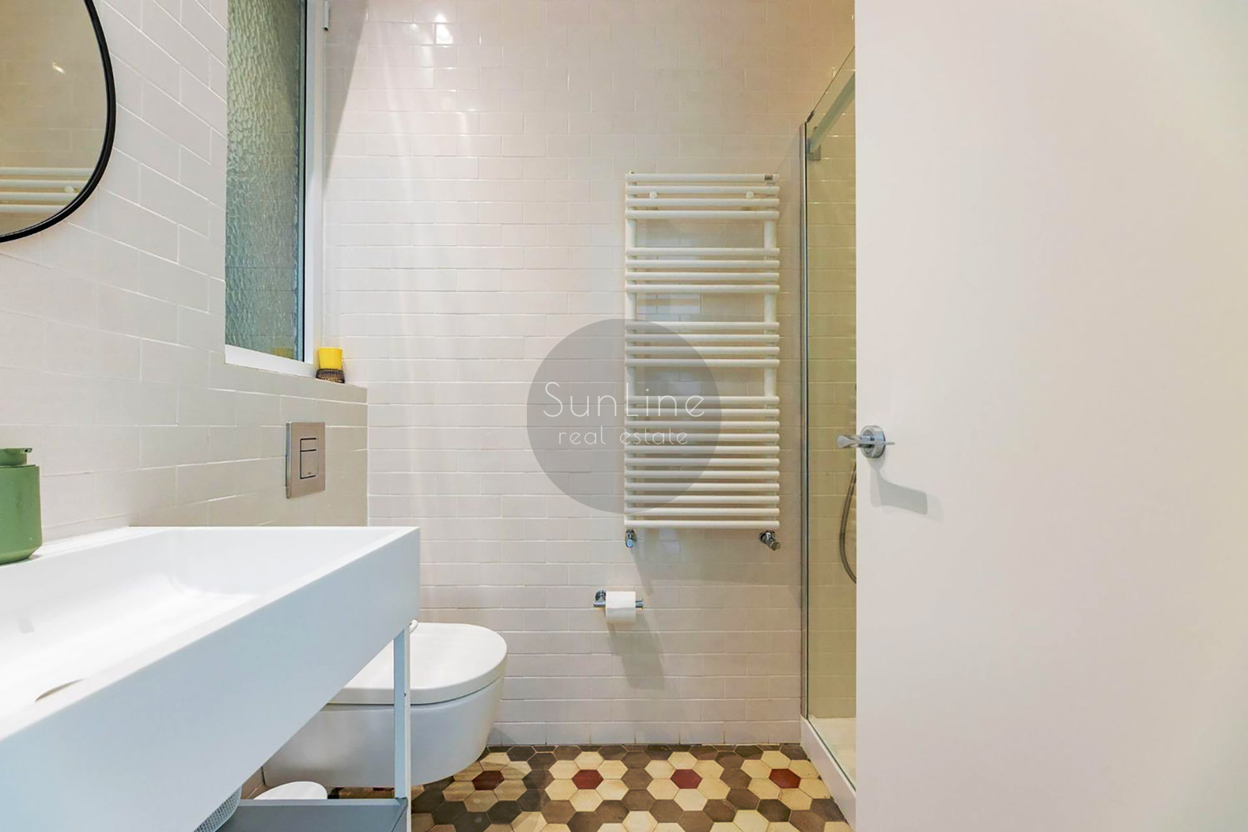Elegant 102 m² apartment with designer renovation in Gran Vía
