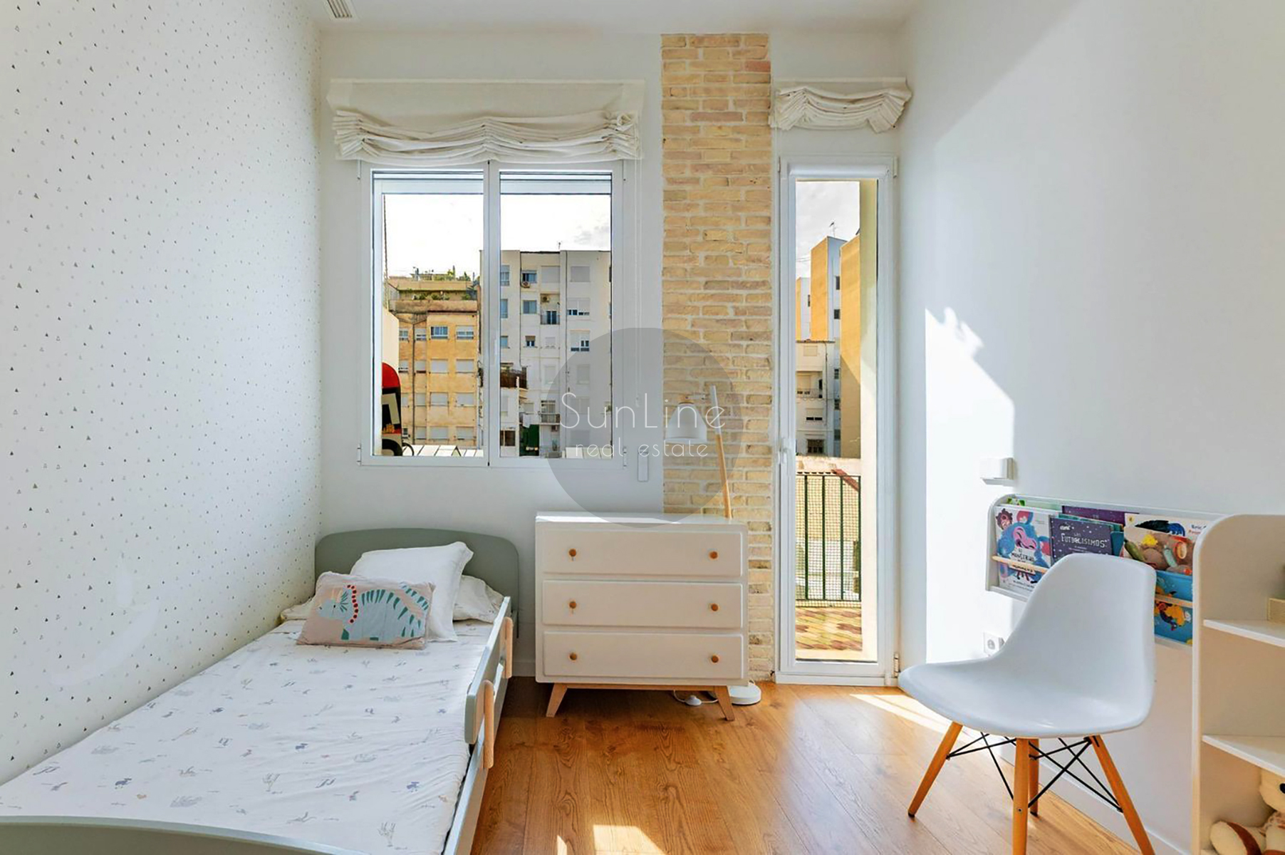 Elegant 102 m² apartment with designer renovation in Gran Vía