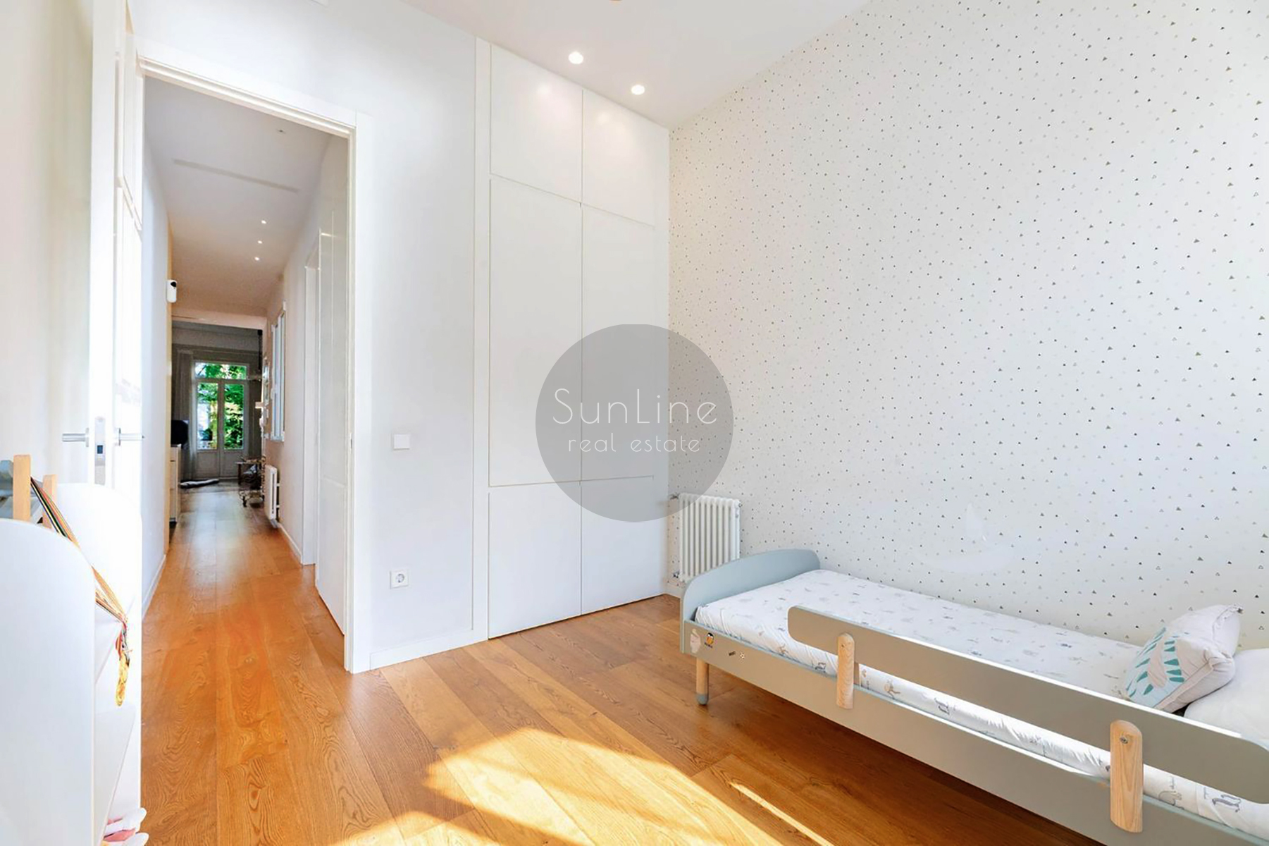 Elegant 102 m² apartment with designer renovation in Gran Vía