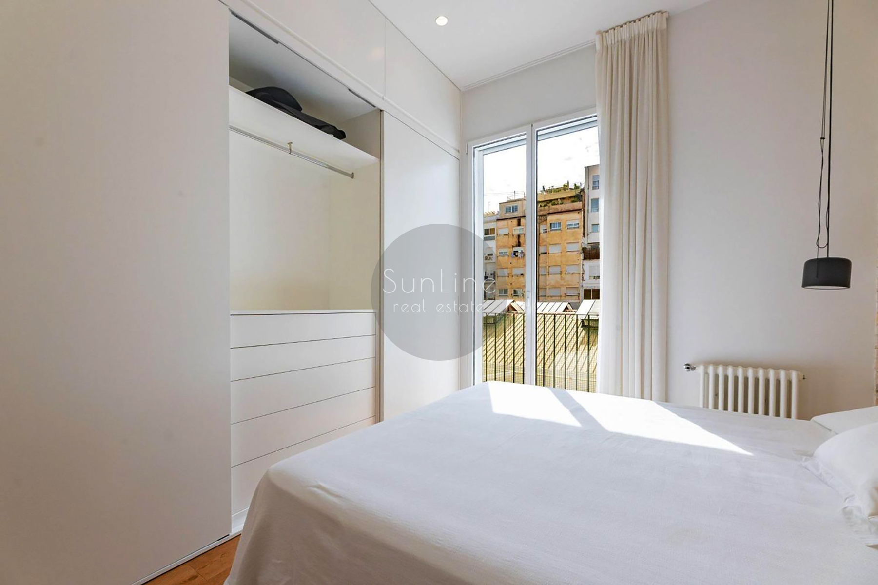 Elegant 102 m² apartment with designer renovation in Gran Vía