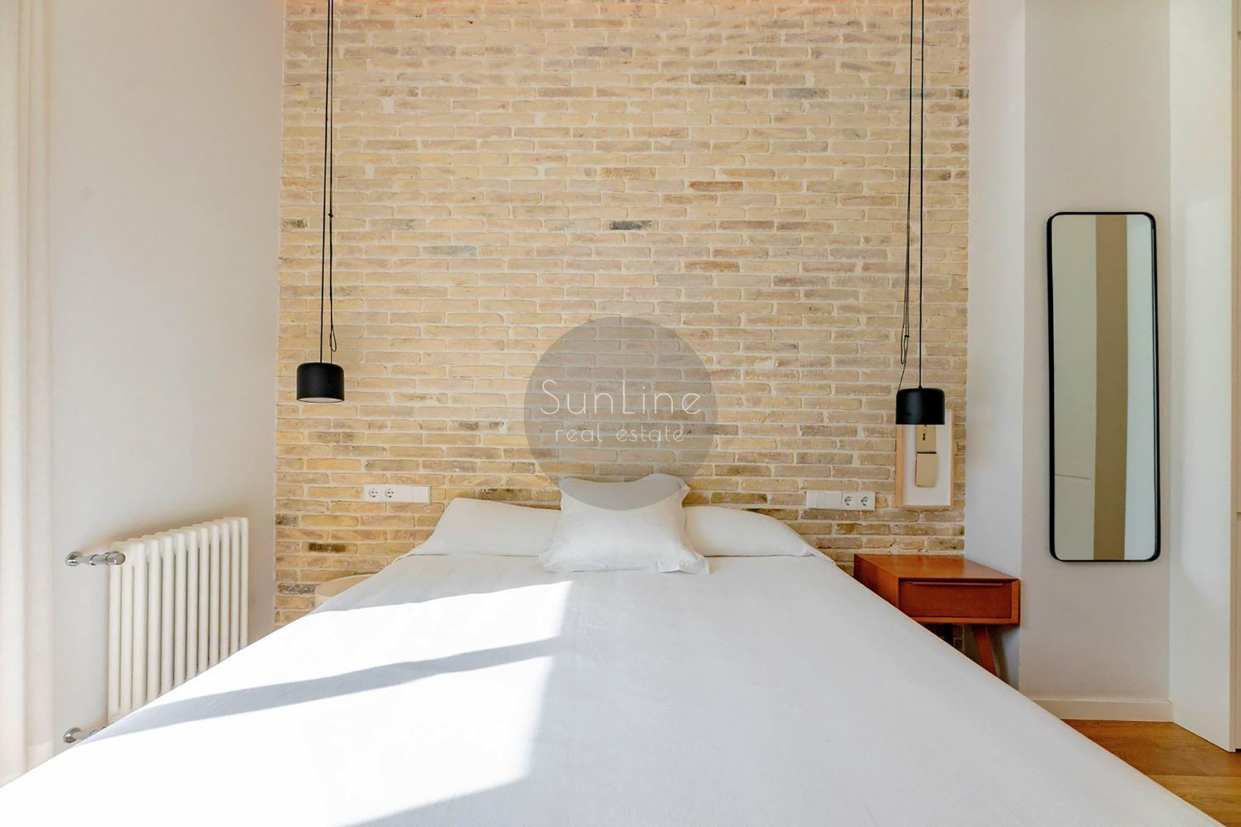 Elegant 102 m² apartment with designer renovation in Gran Vía
