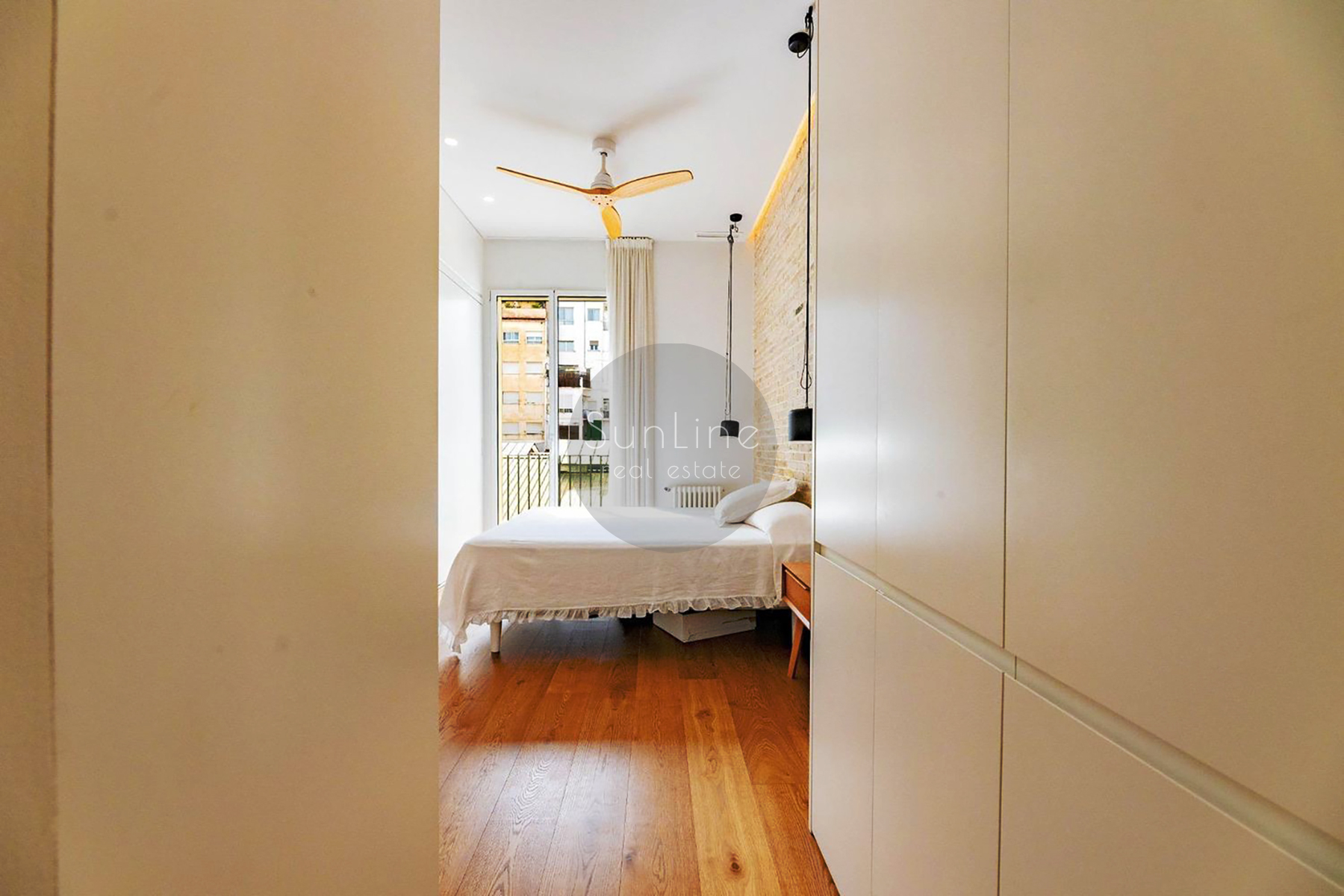 Elegant 102 m² apartment with designer renovation in Gran Vía