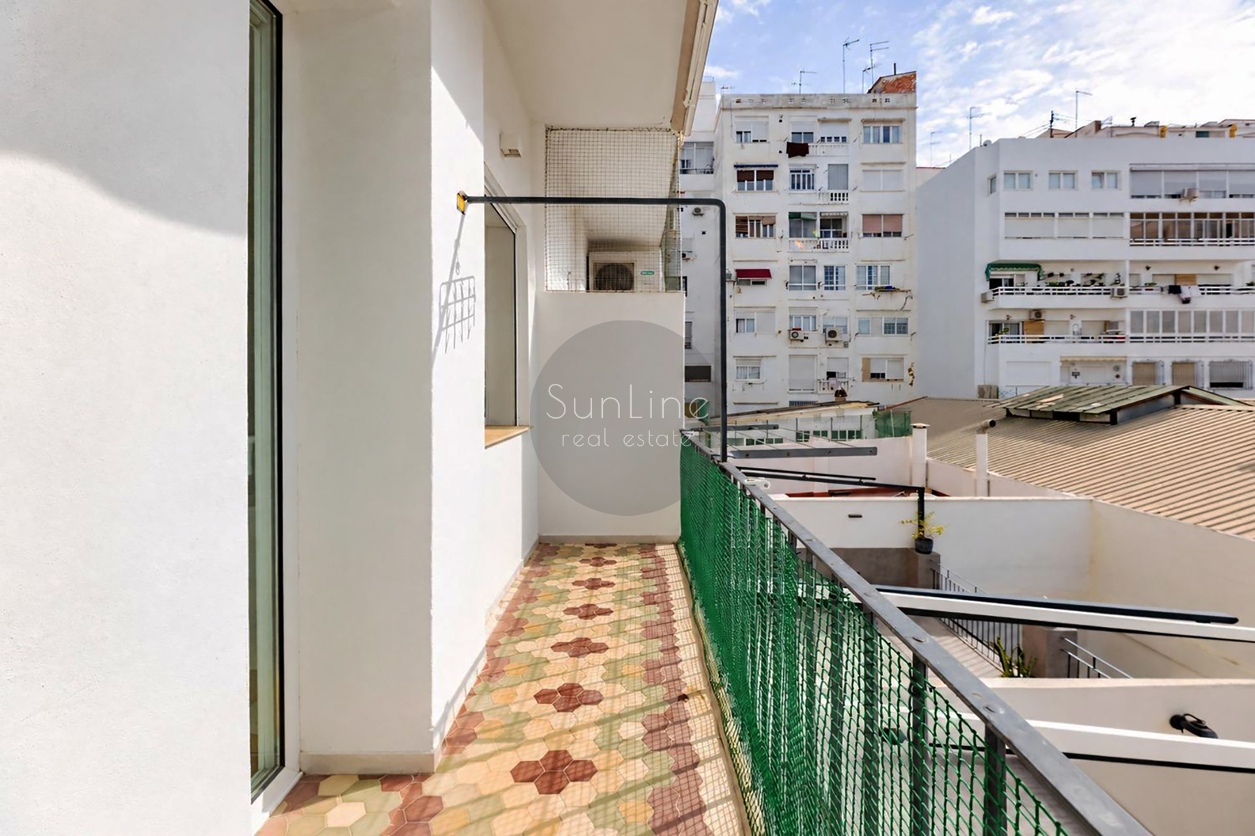 Elegant 102 m² apartment with designer renovation in Gran Vía