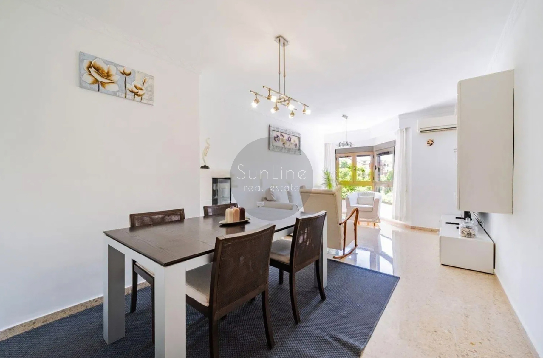 Bright apartment 144 m² with new furniture and premium finish in Valencia