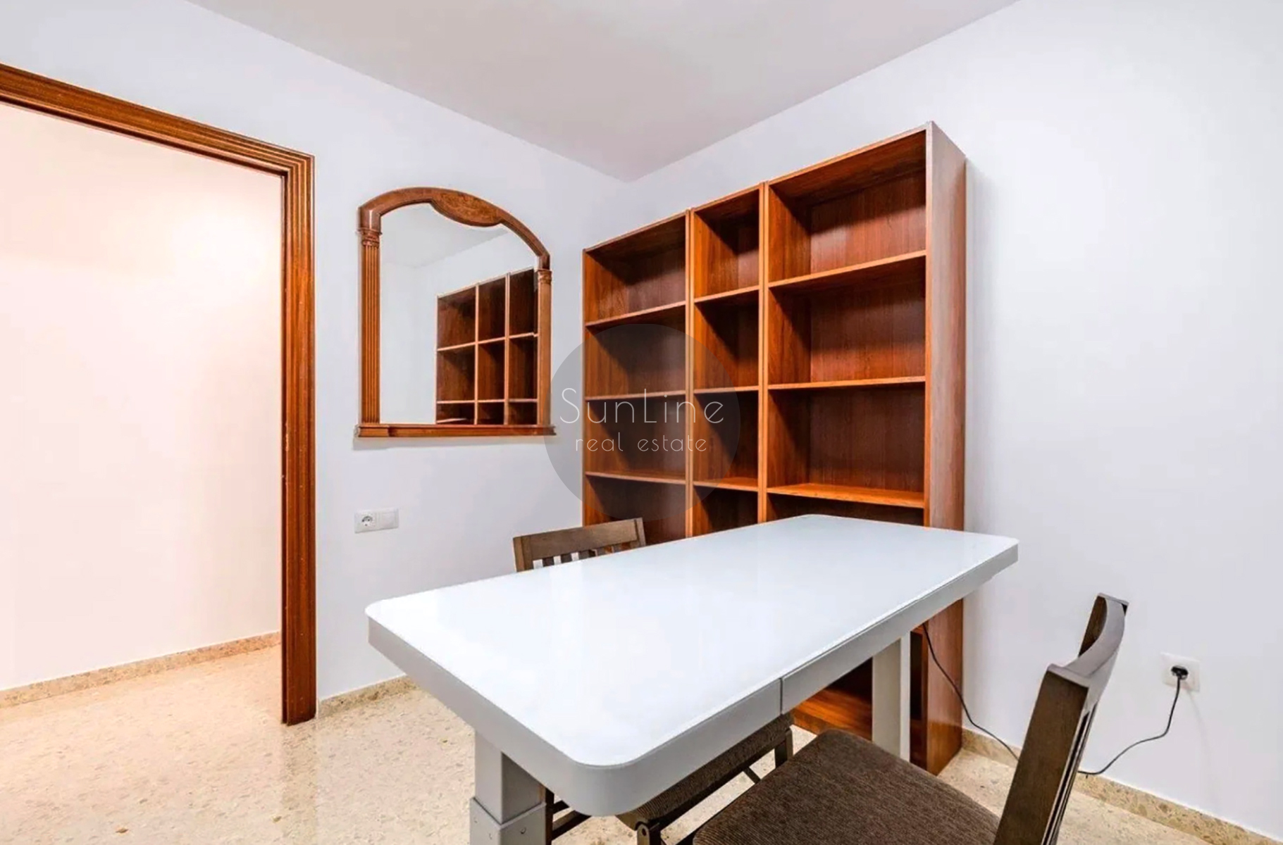 Bright apartment 144 m² with new furniture and premium finish in Valencia