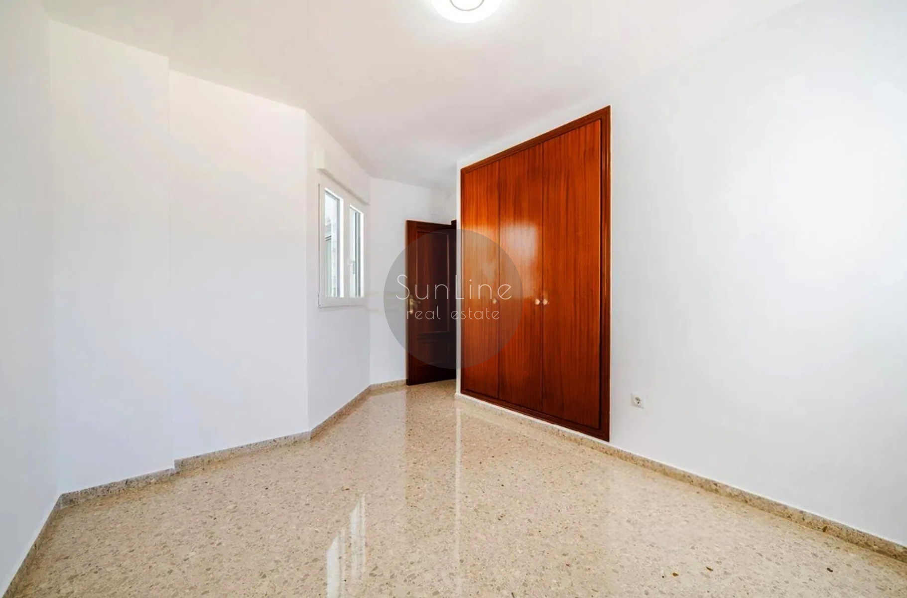 Bright apartment 144 m² with new furniture and premium finish in Valencia