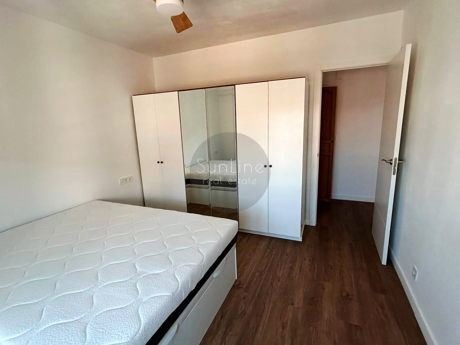 Modern apartment 89 m² with balcony near the beach and universities