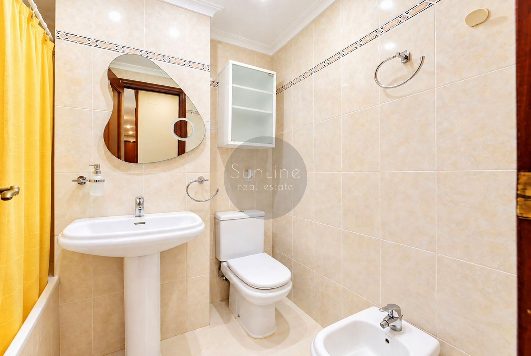 Spacious 109 m² apartment with 3 bedrooms and 2 bathrooms in Valencia
