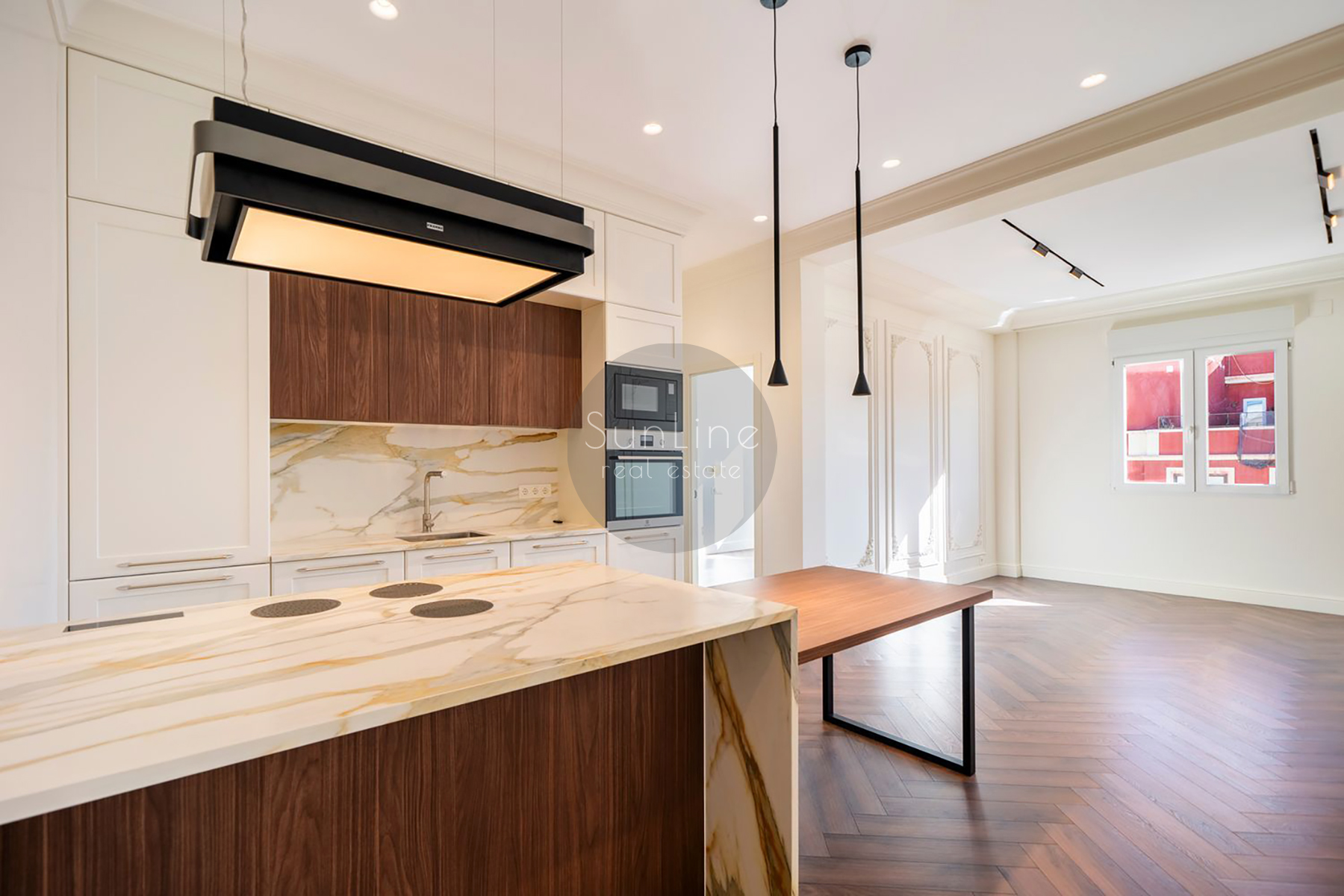 renovated apartment 142 m² with Smart Home system in the center of Valencia