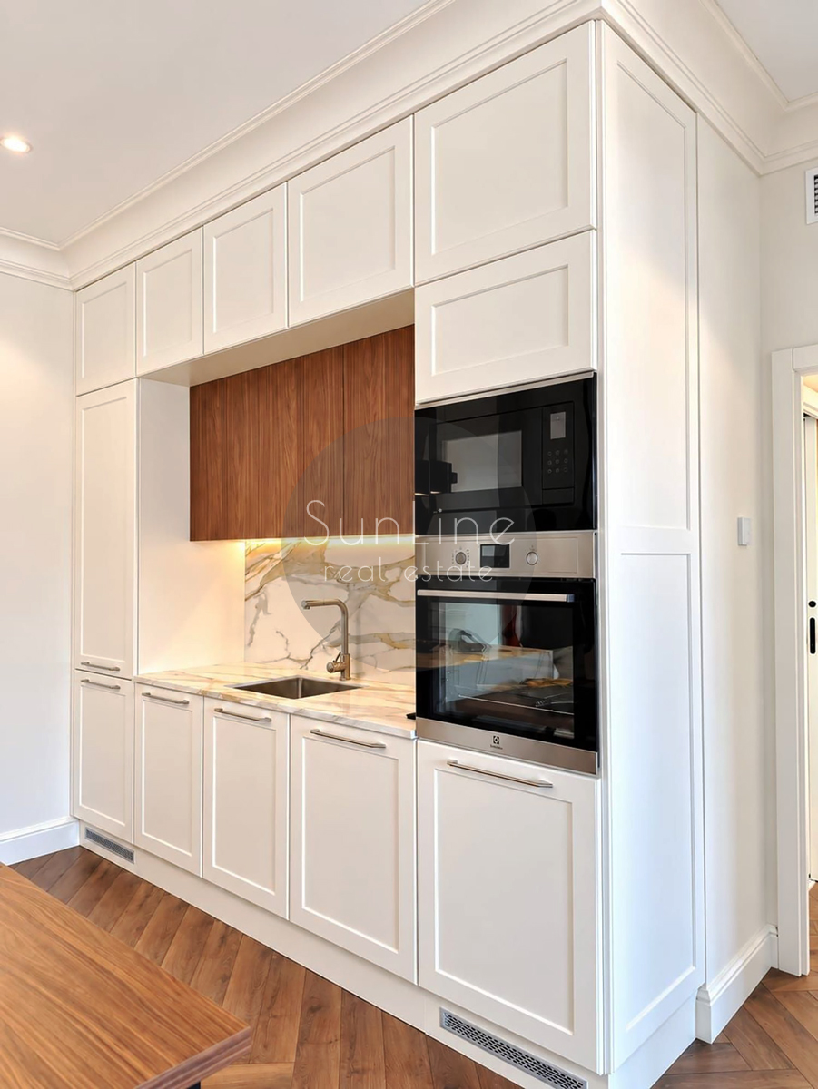 renovated apartment 142 m² with Smart Home system in the center of Valencia