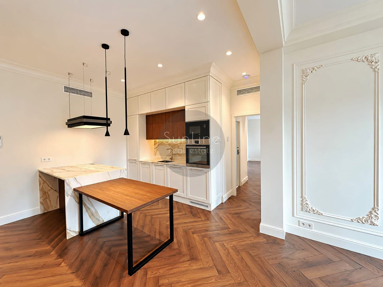 renovated apartment 142 m² with Smart Home system in the center of Valencia