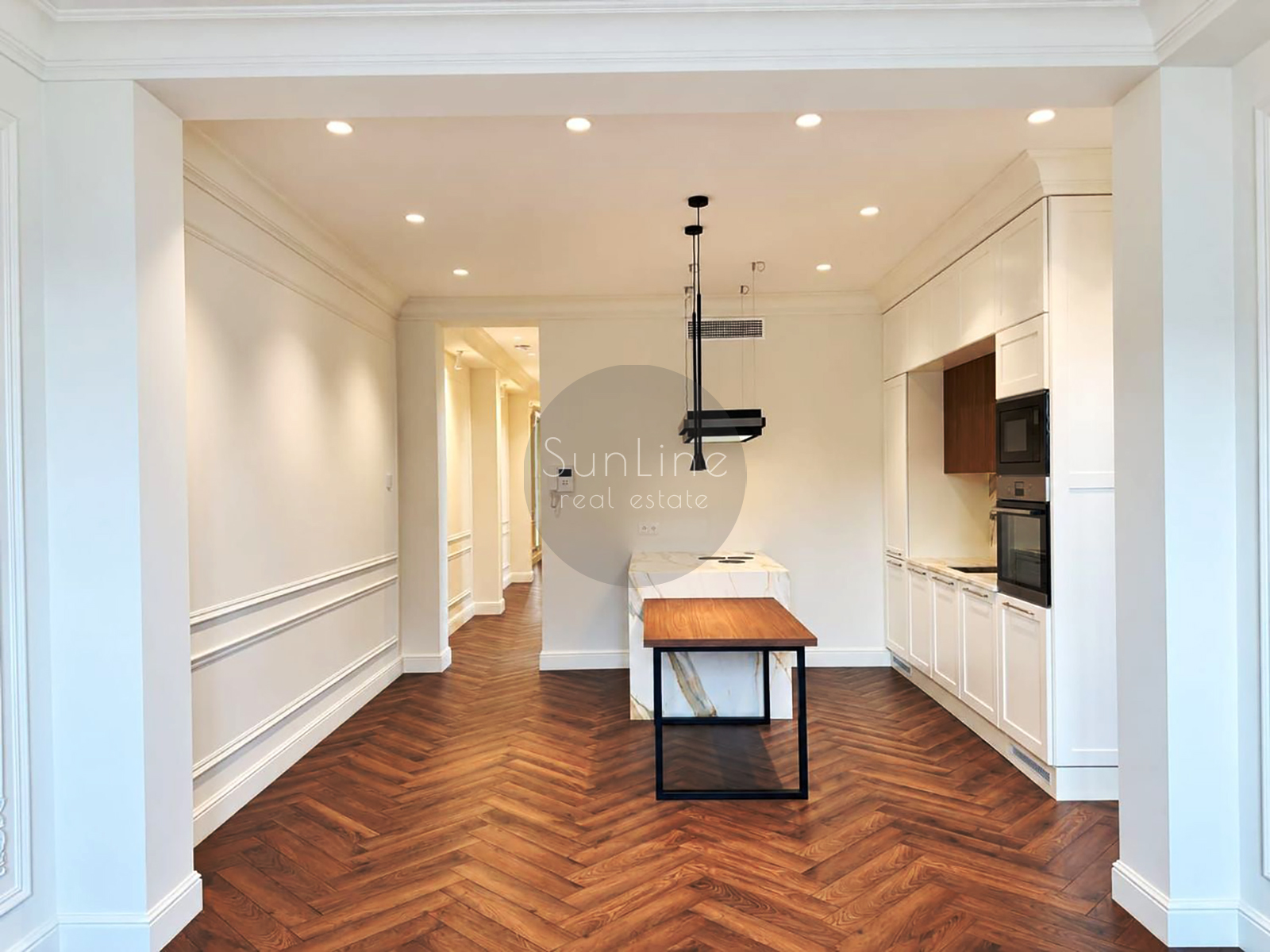 renovated apartment 142 m² with Smart Home system in the center of Valencia