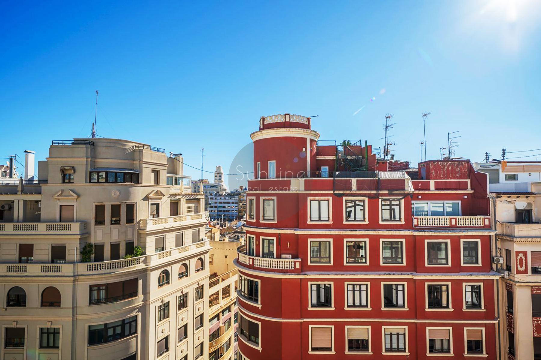 renovated apartment 142 m² with Smart Home system in the center of Valencia
