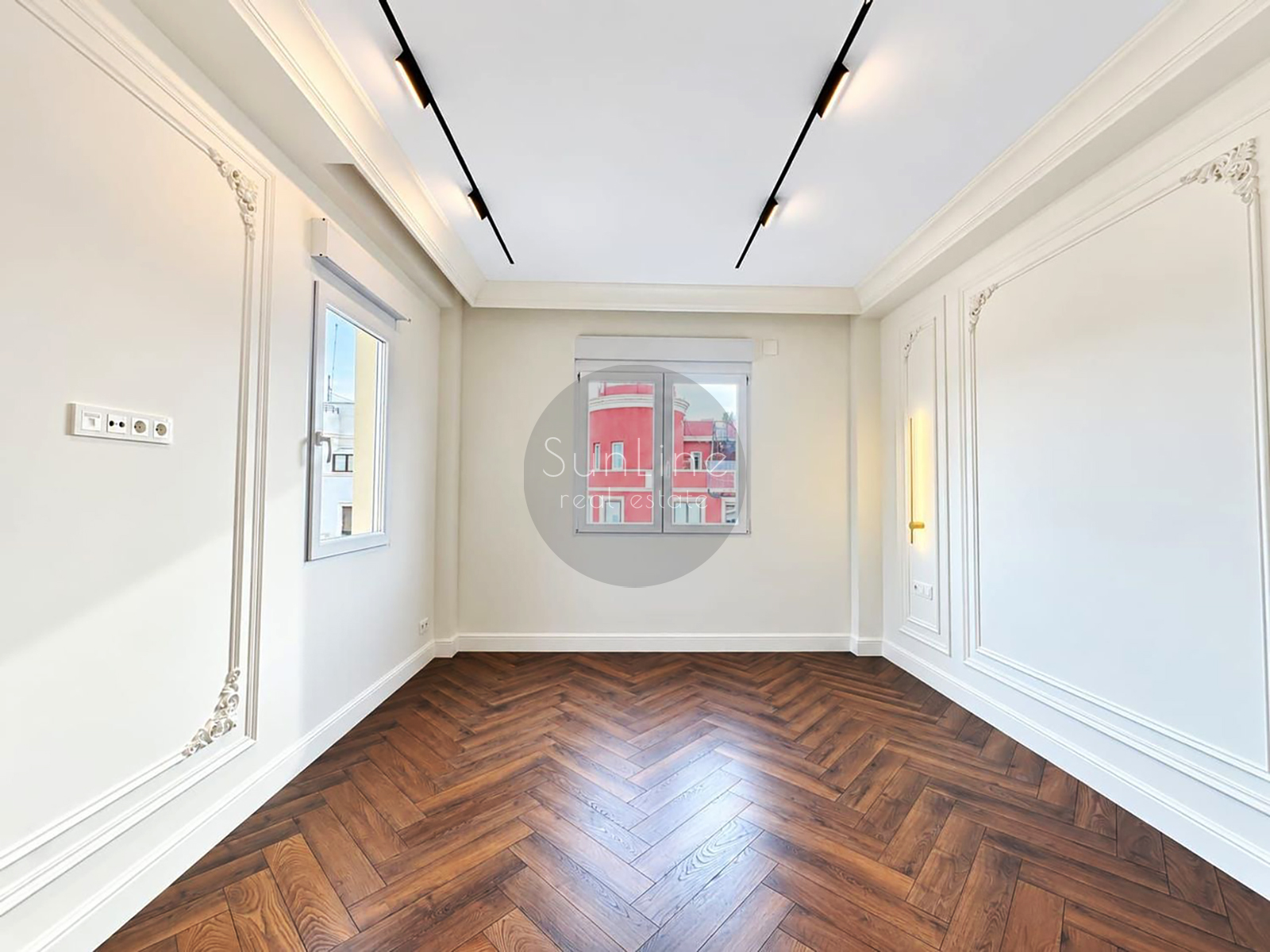 renovated apartment 142 m² with Smart Home system in the center of Valencia