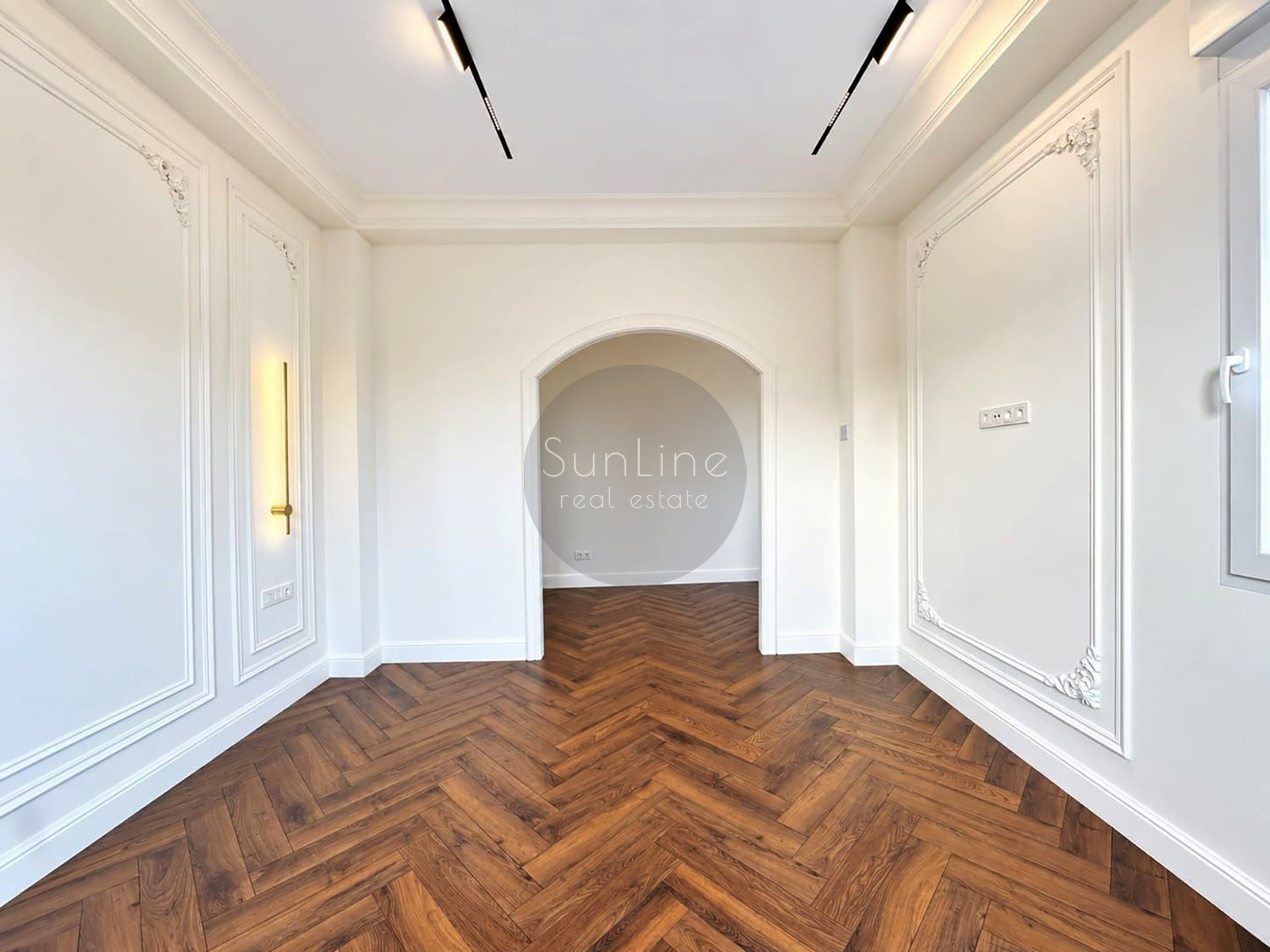 renovated apartment 142 m² with Smart Home system in the center of Valencia