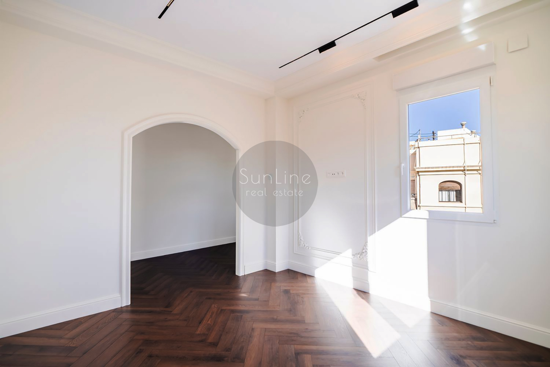 renovated apartment 142 m² with Smart Home system in the center of Valencia