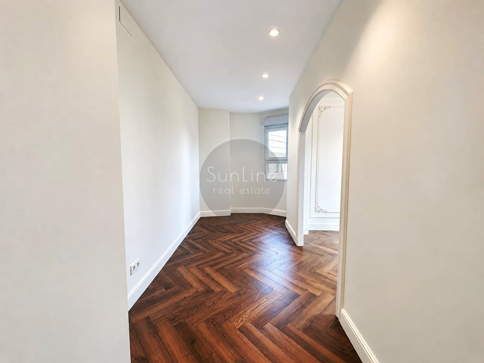 renovated apartment 142 m² with Smart Home system in the center of Valencia